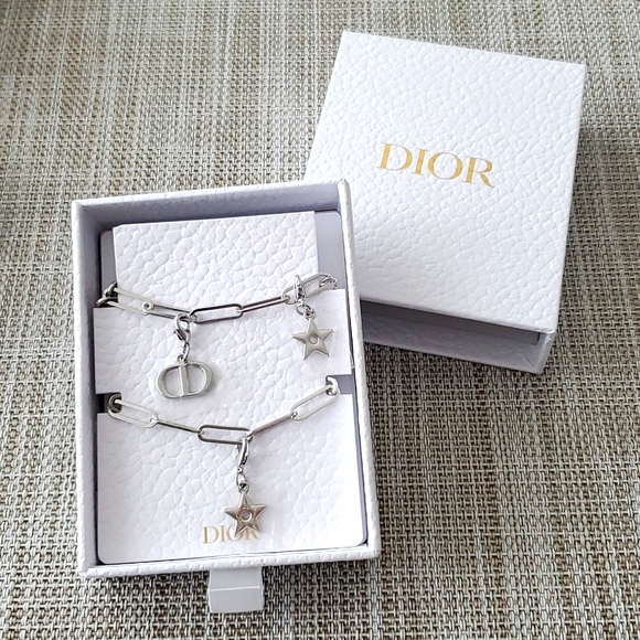 Brand New in Box DIOR phone charm silver 6x detachable charms CD & Star 🌟 - Picture 1 of 4